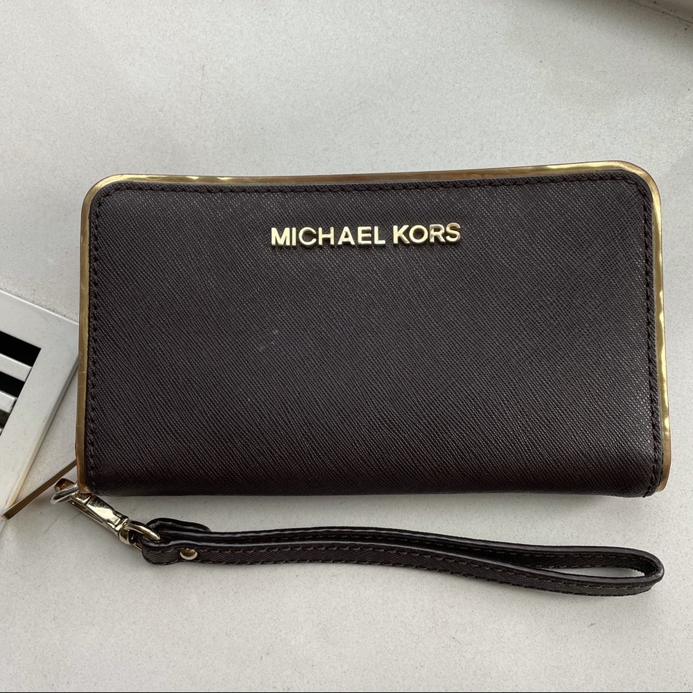 Michael Kors Brown Saffiano Leather Smartphone/Wallet Wristlet